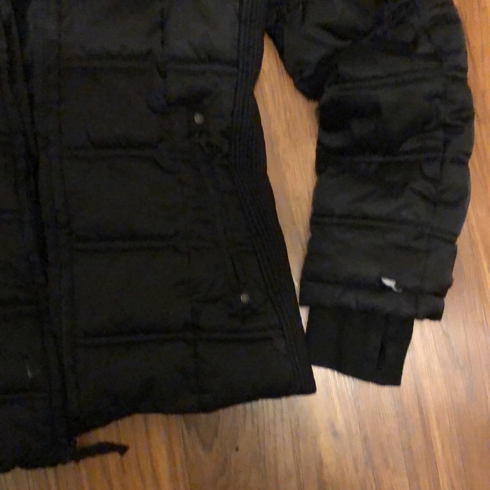 Hot Nautica Jacket for women. Whew! Black, M, 2 small snags on sleeve, pictured. - Picture 3 of 8